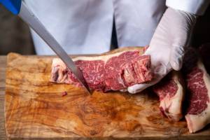 Carne bovina de Mato Grosso supera US$ 4 mil por tonelada e ganha novo impulso no mercado internacional