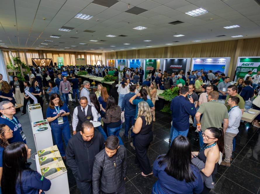 Expositores movimentaram V Simpósio Técnico da Aprosoja Mato Grosso e ofereceram soluções para armazenagem