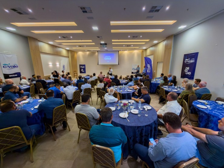 C.Vale promove reuniões com associados do Paraná e Mato Grosso