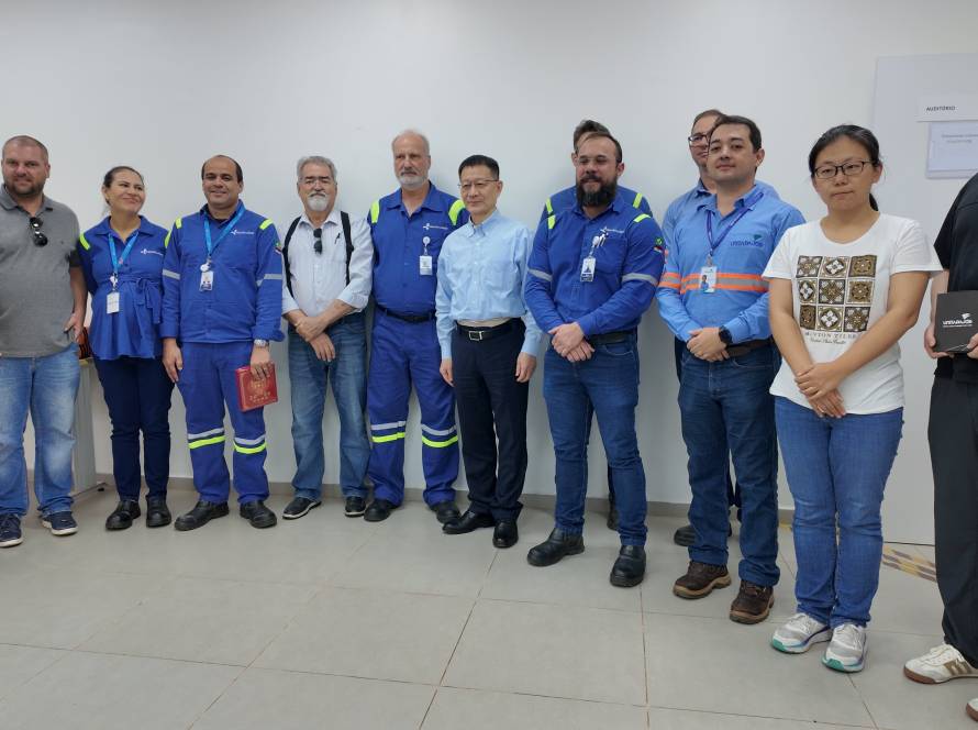 Aprosoja MT leva delegação chinesa para visita técnica ao porto de Barcarena durante a COP30