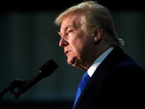 CNN, MS NOW e Politico processam Trump por proibição de acesso à Casa Branca